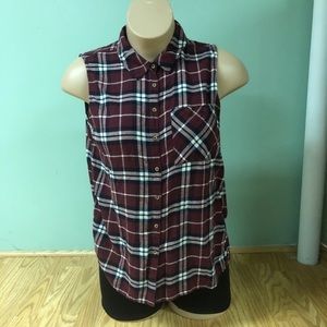 EUC Garage plaid flannel vest large red black white
